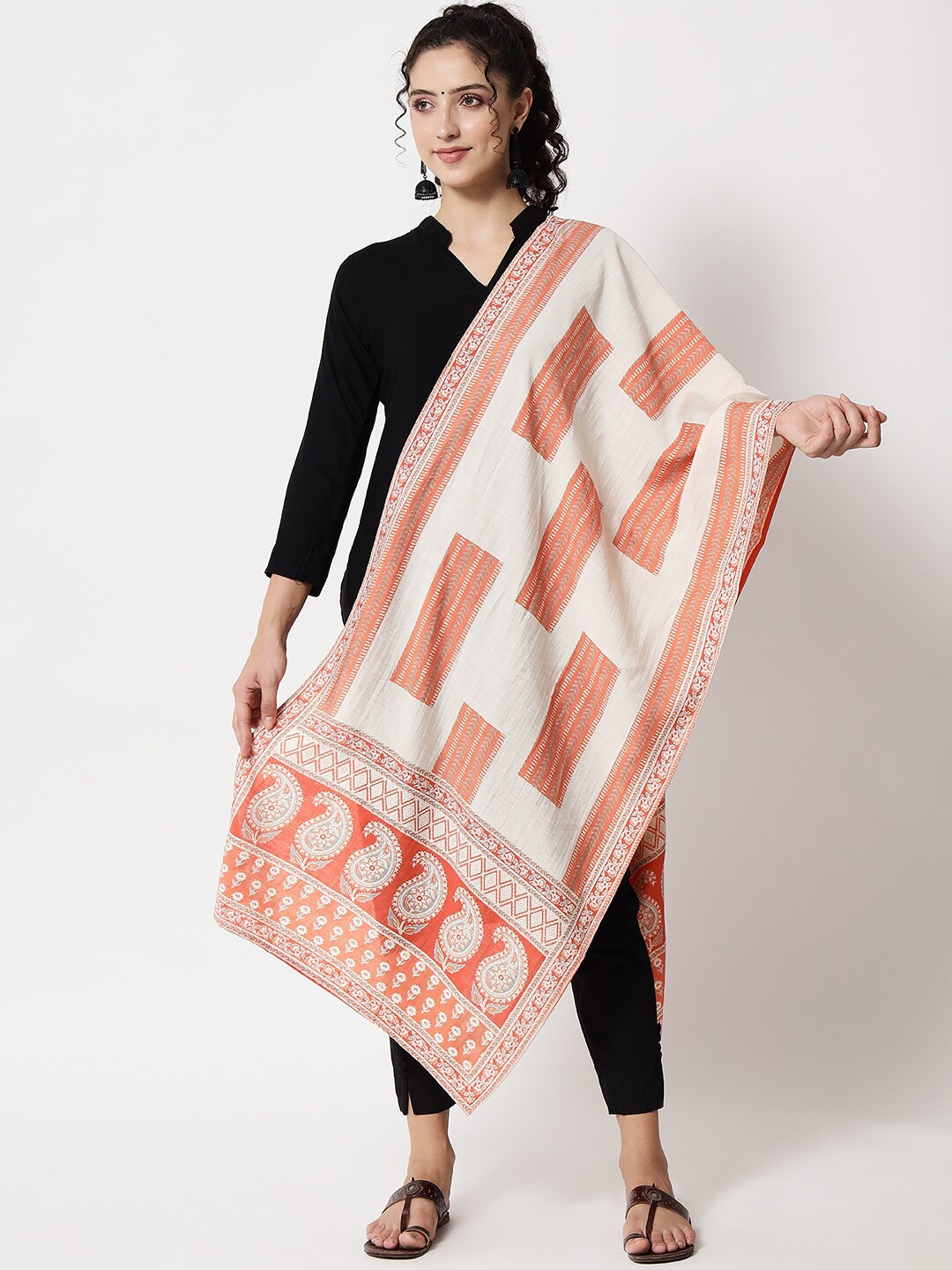 

KALINI Peach-Coloured & White Paisley Printed Cotton Silk Dupatta