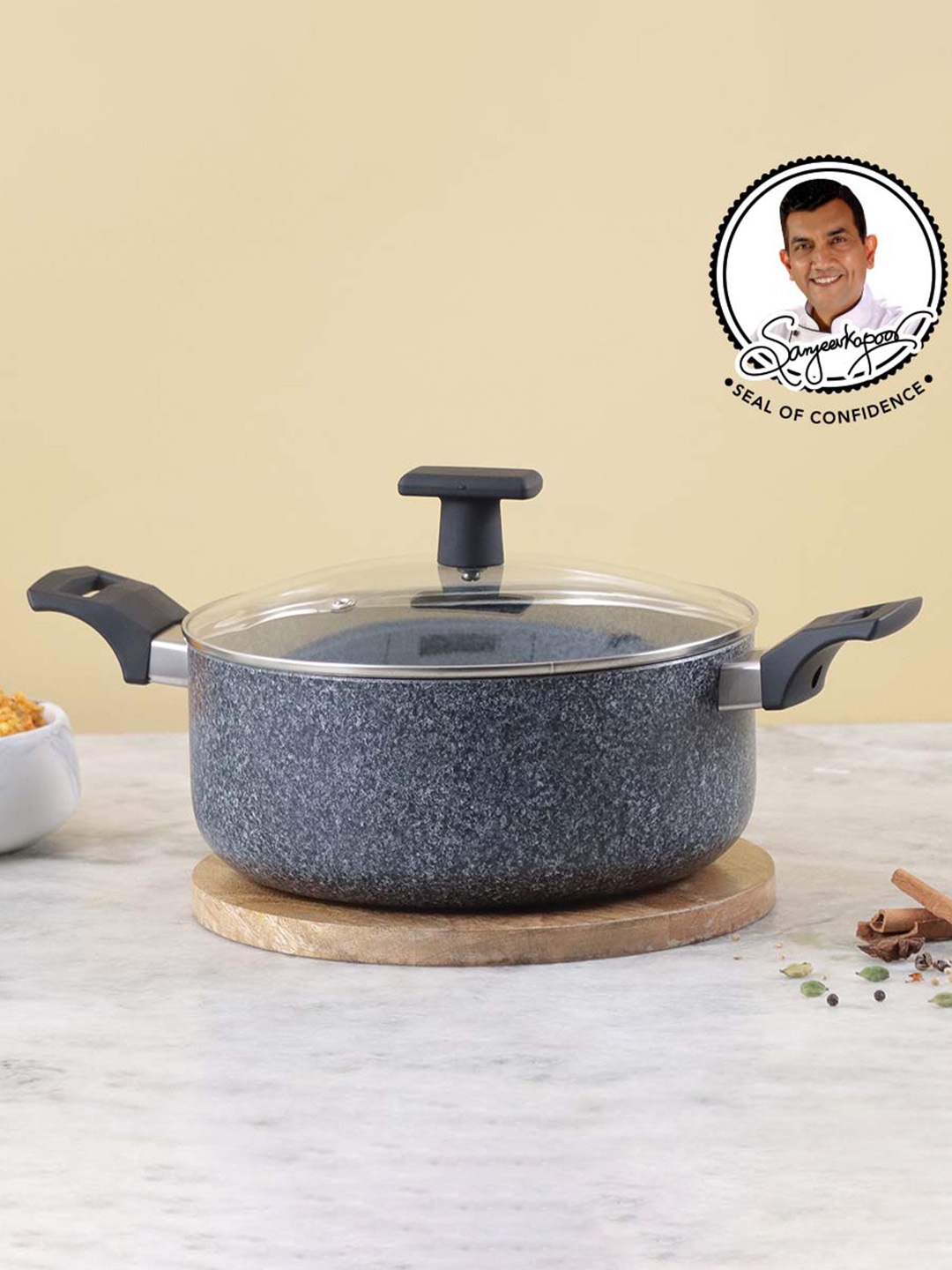 

Wonderchef Grey Graphite Casserole with Lid 4L