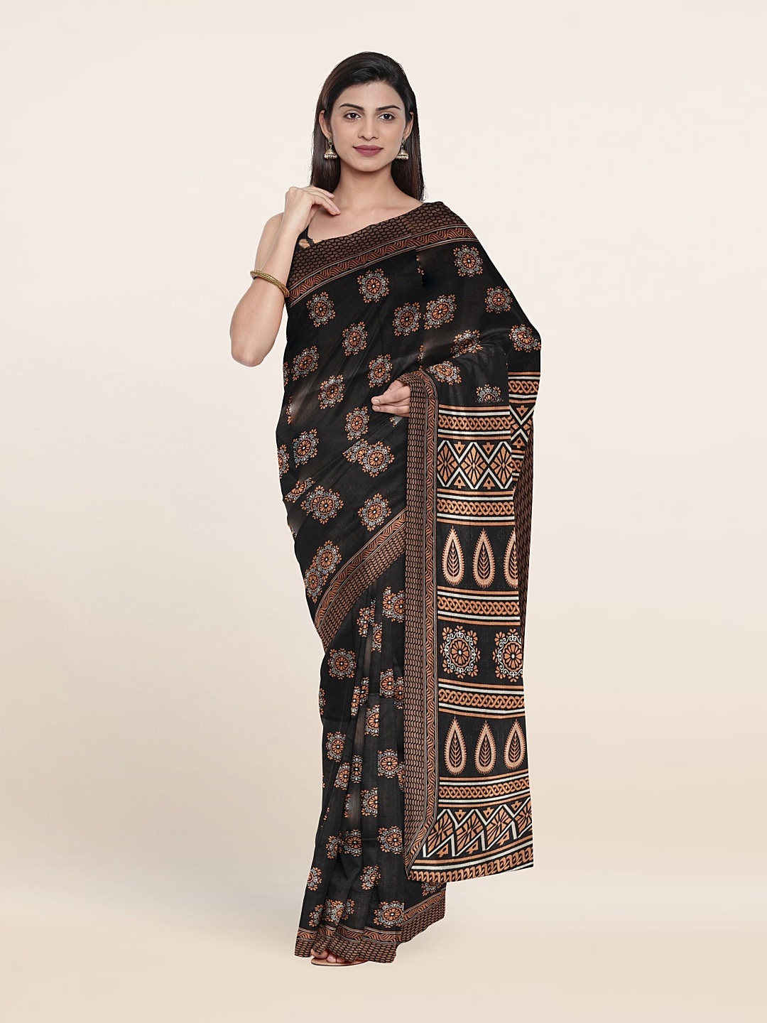 

Pothys Ethnic Motifs Printed Saree, Black