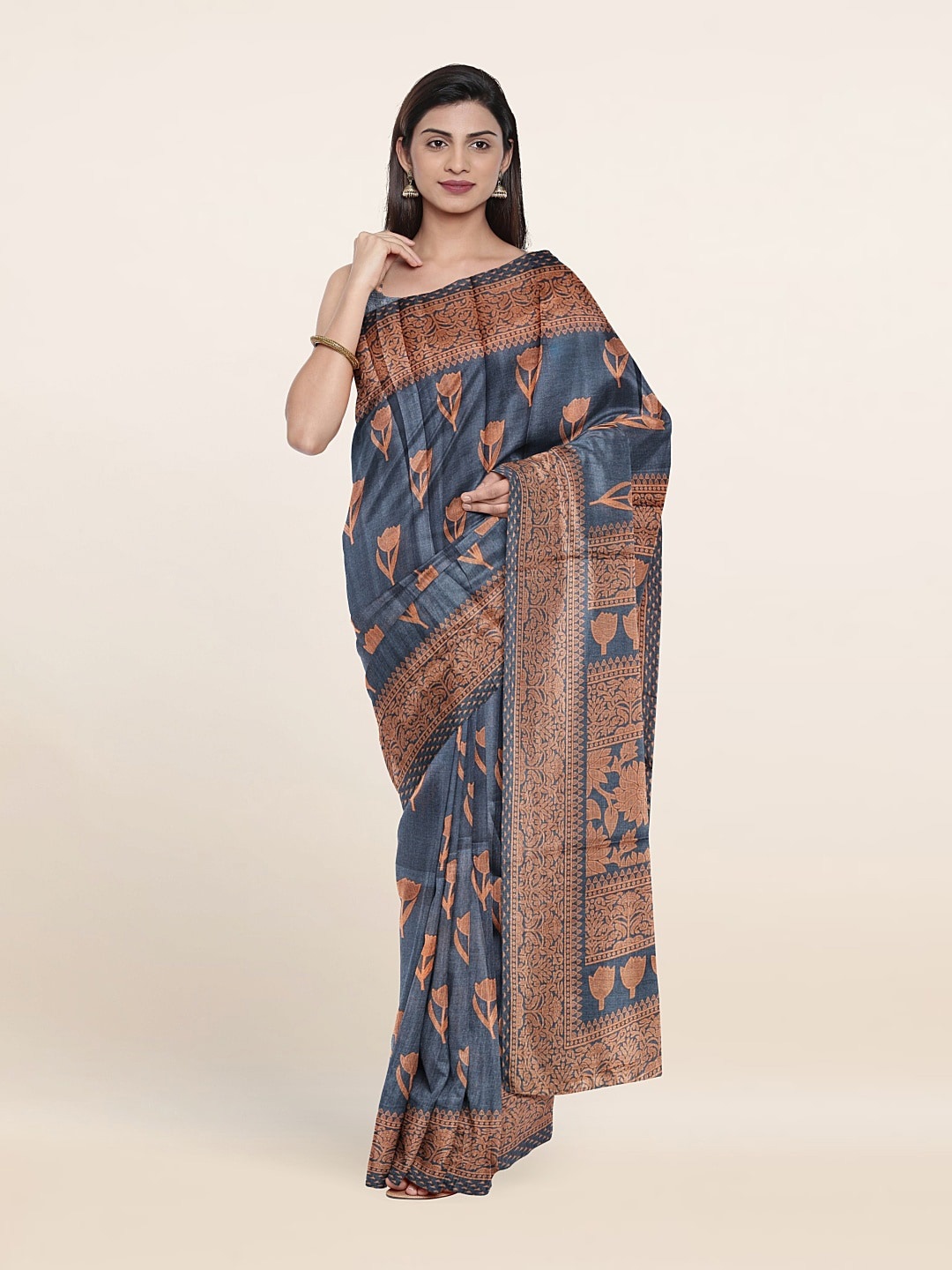 

Pothys Floral Printed Cotton Blend Saree, Grey