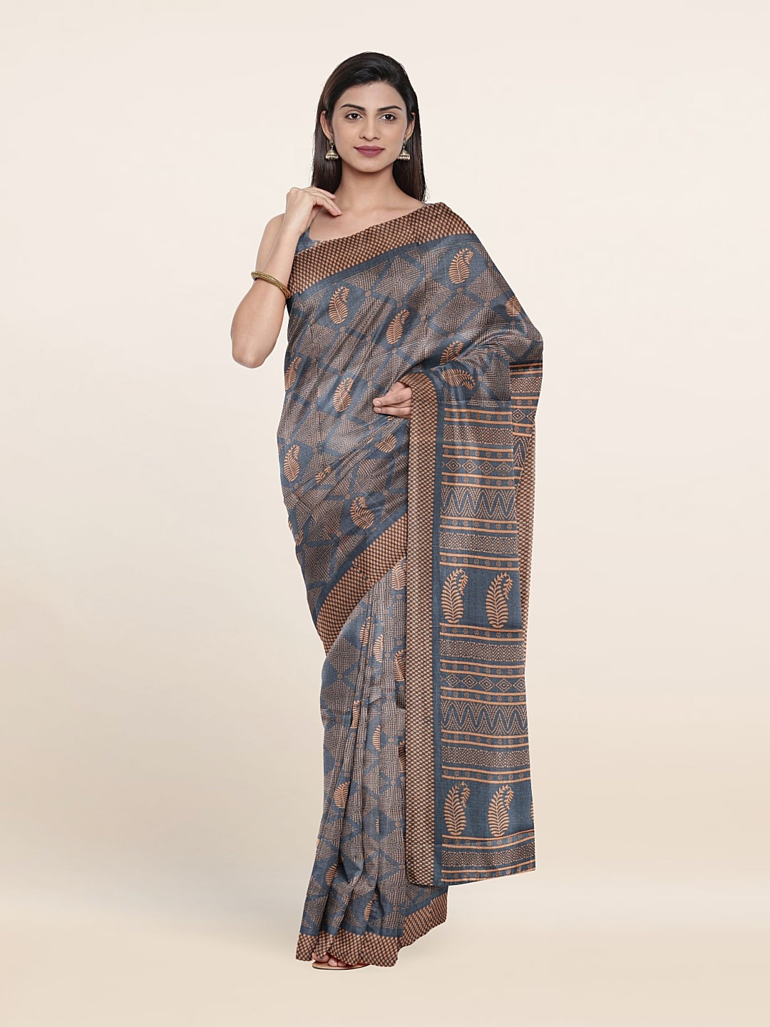 

Pothys Ethnic Motifs Printed Cotton Blend Saree, Grey