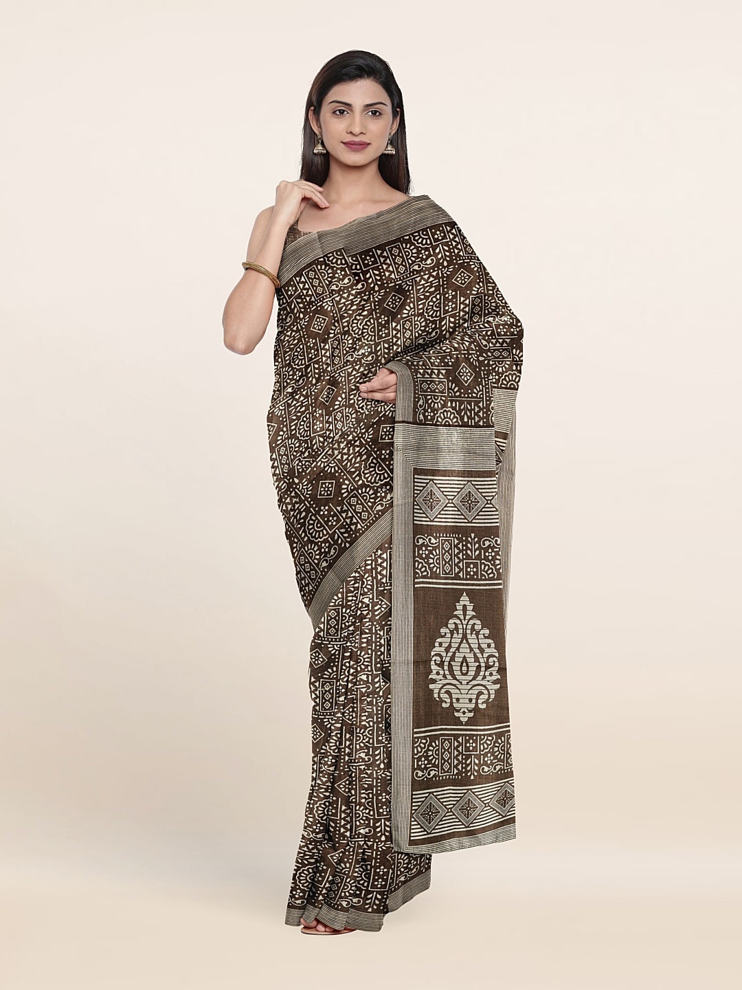 

Pothys Ethnic Motifs Printed Cotton Blend Saree, Grey