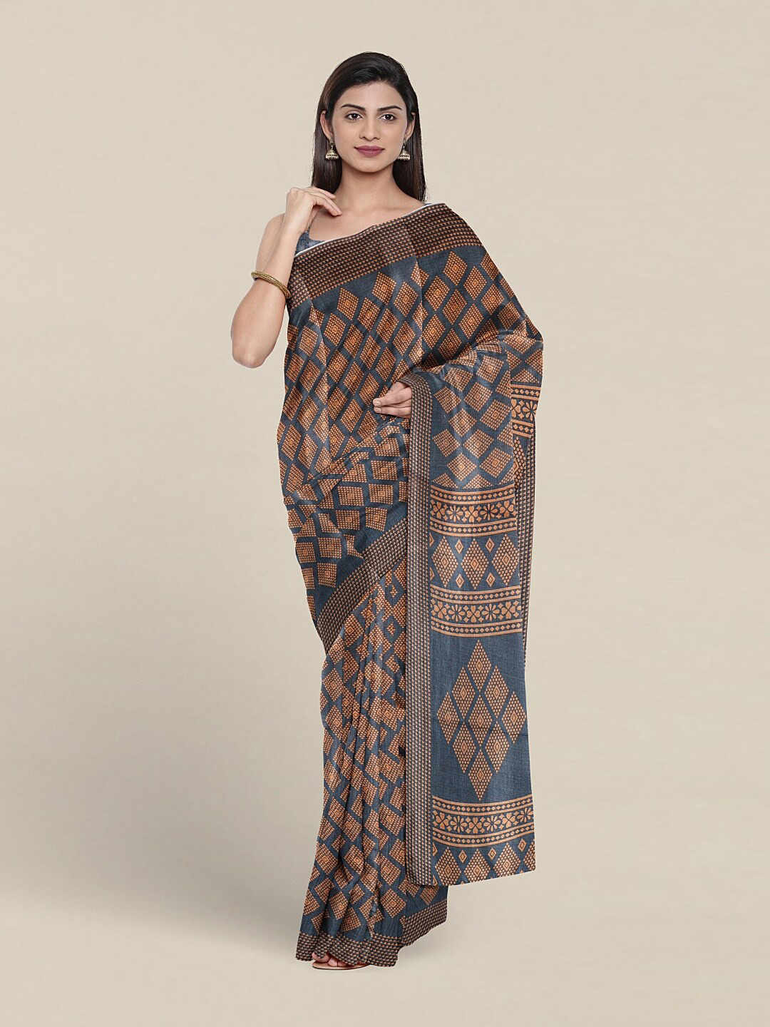 

Pothys Geometric Printed Cotton Saree, Grey