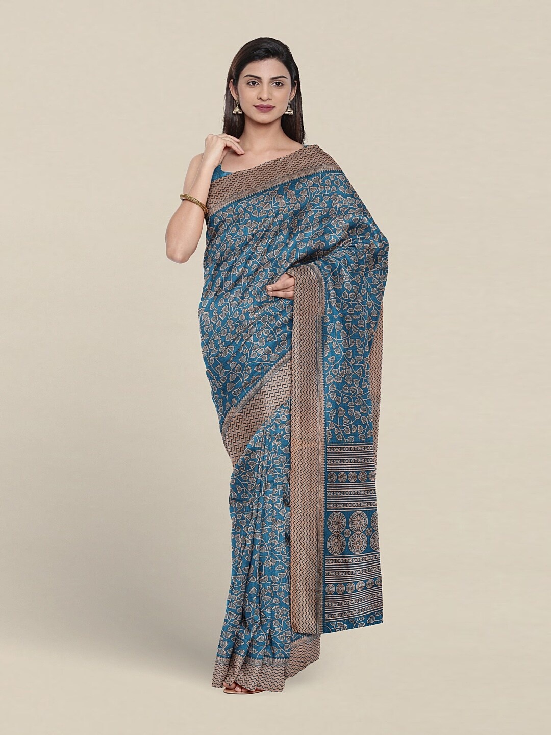 

Pothys Floral Printed Saree, Blue