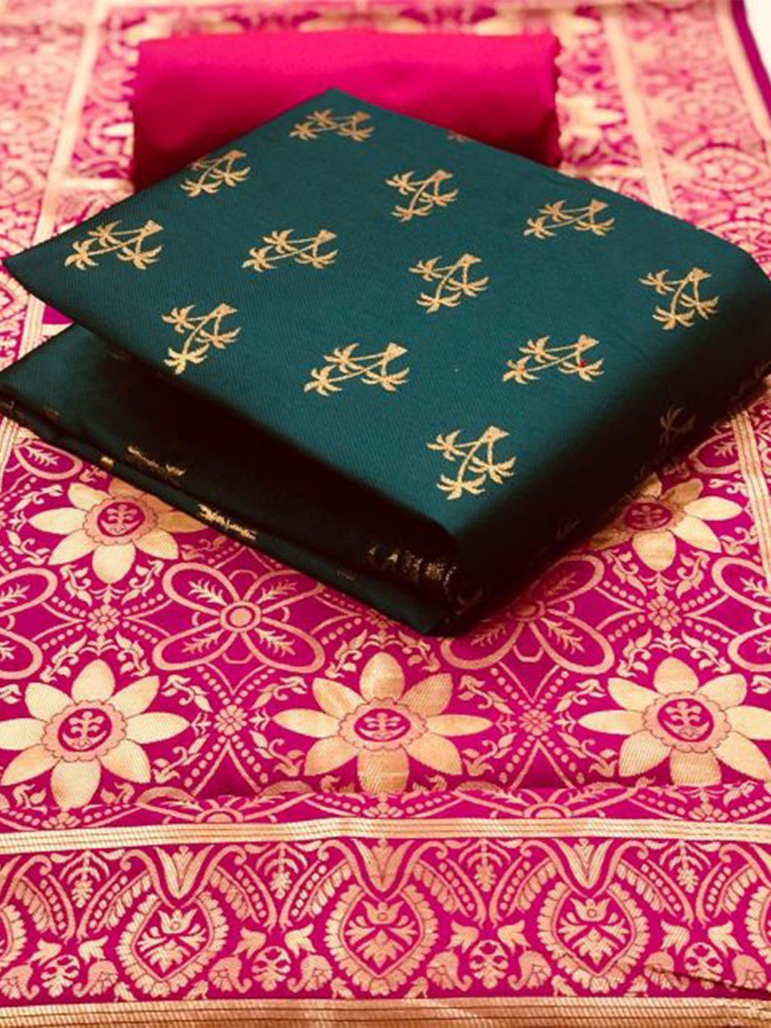 

MORLY Banarasi Jacquard Unstitched Dress Material, Green
