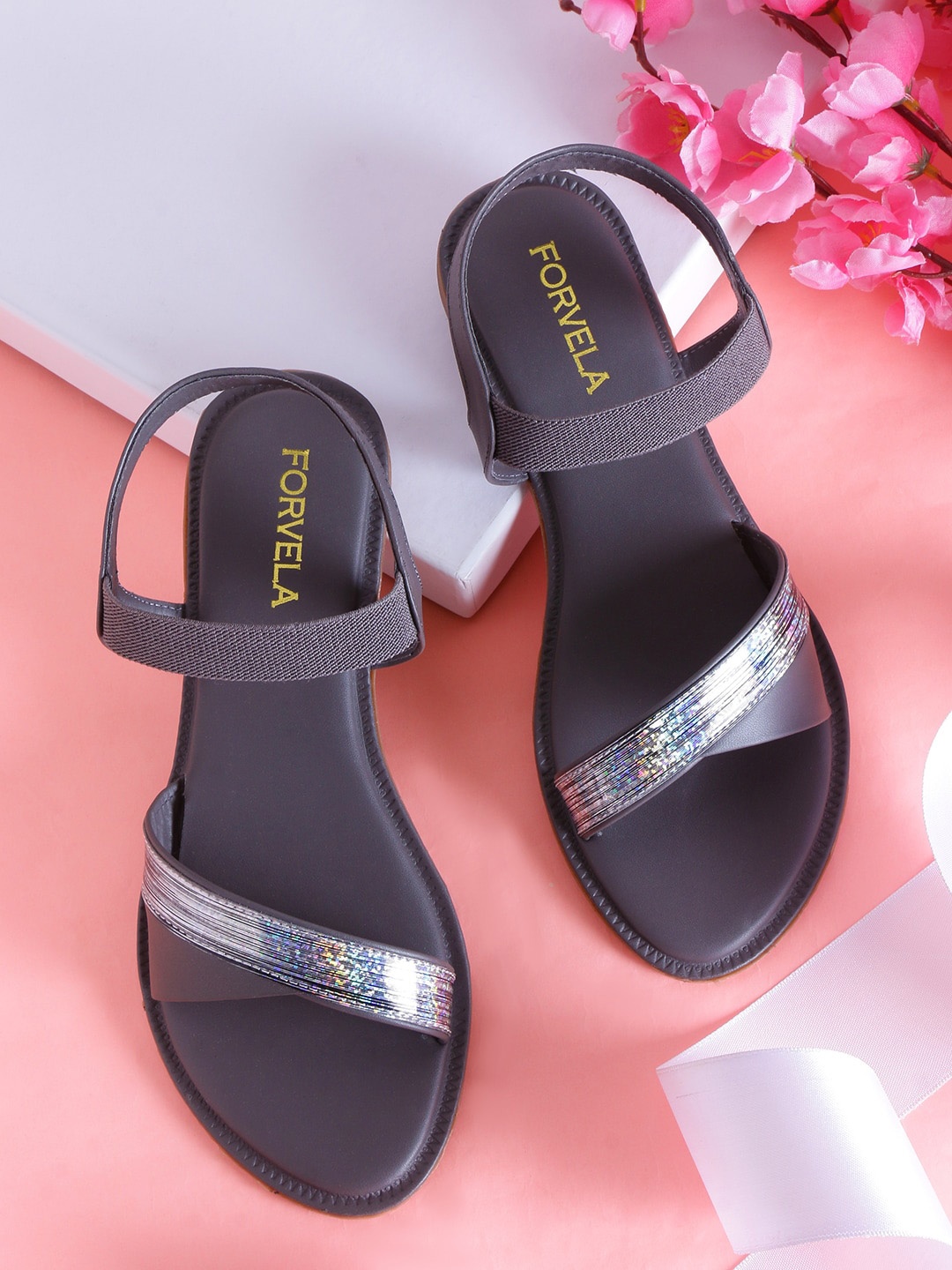 

FORVELA Women Striped Open Toe Flats, Grey