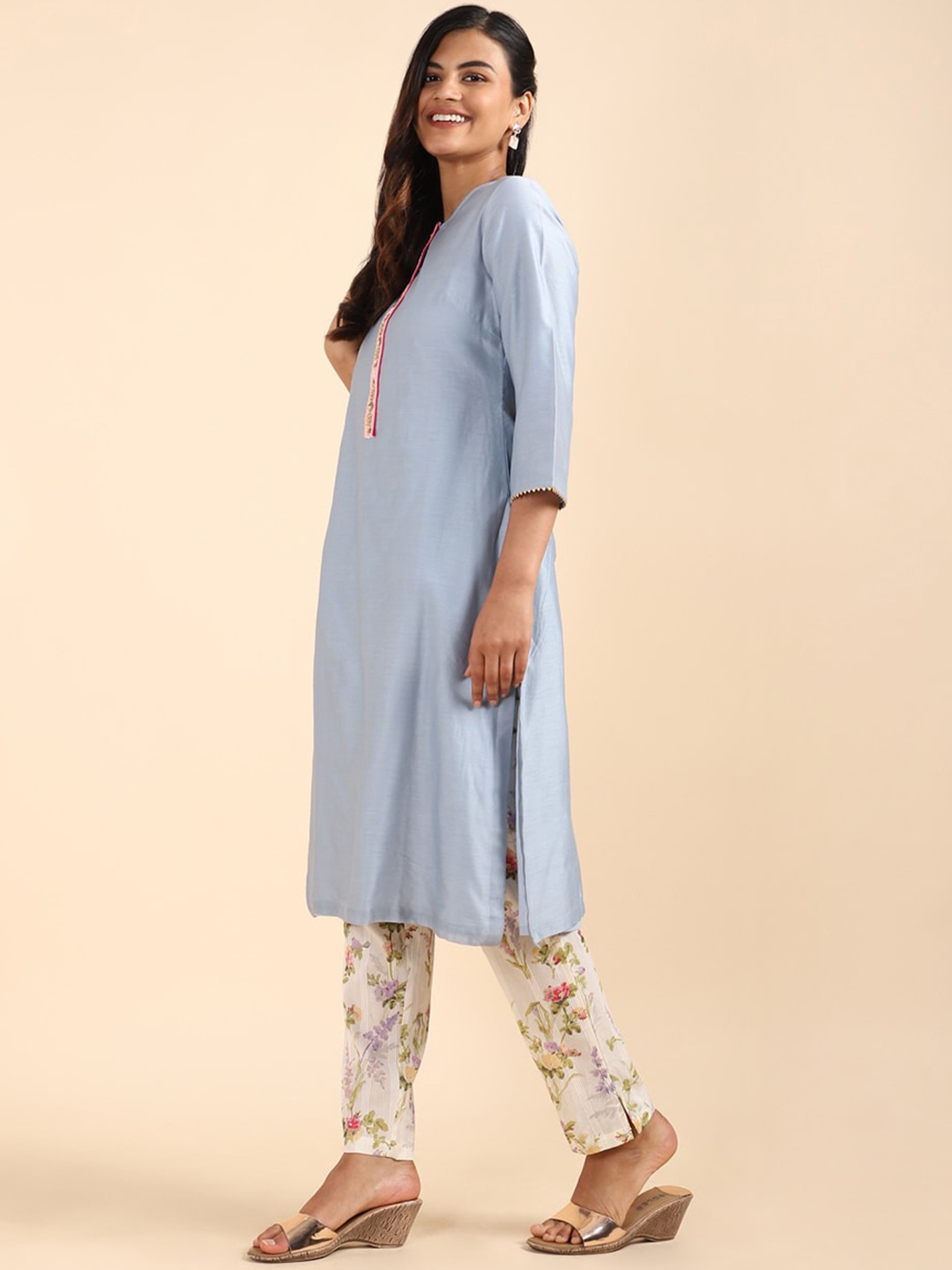 

Taneira Women Blue Kurta with Trousers