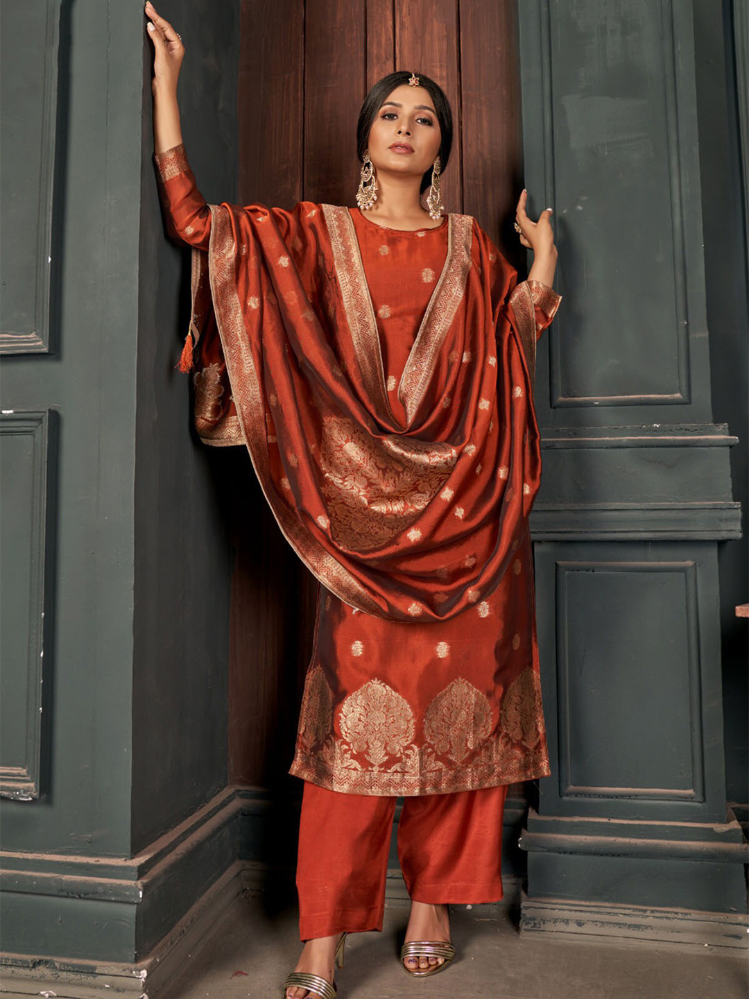 

ODETTE Women Kurta with Palazzos & With Dupatta, Brown