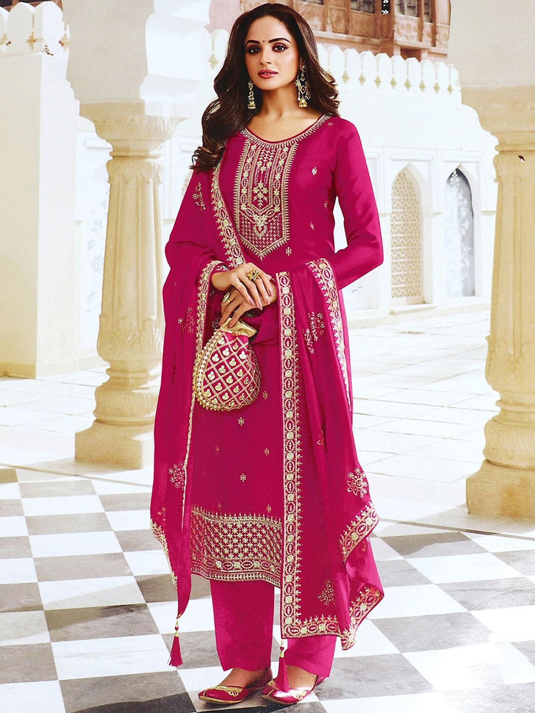 

ODETTE Ethnic Embroidered Thread Work Kurta with Trousers & Dupatta, Pink