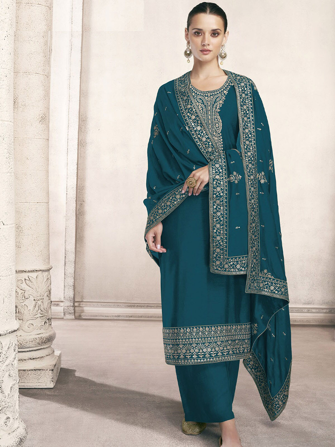 

ODETTE Floral Embroidered Thread Work Kurta with Trousers & Dupatta, Green