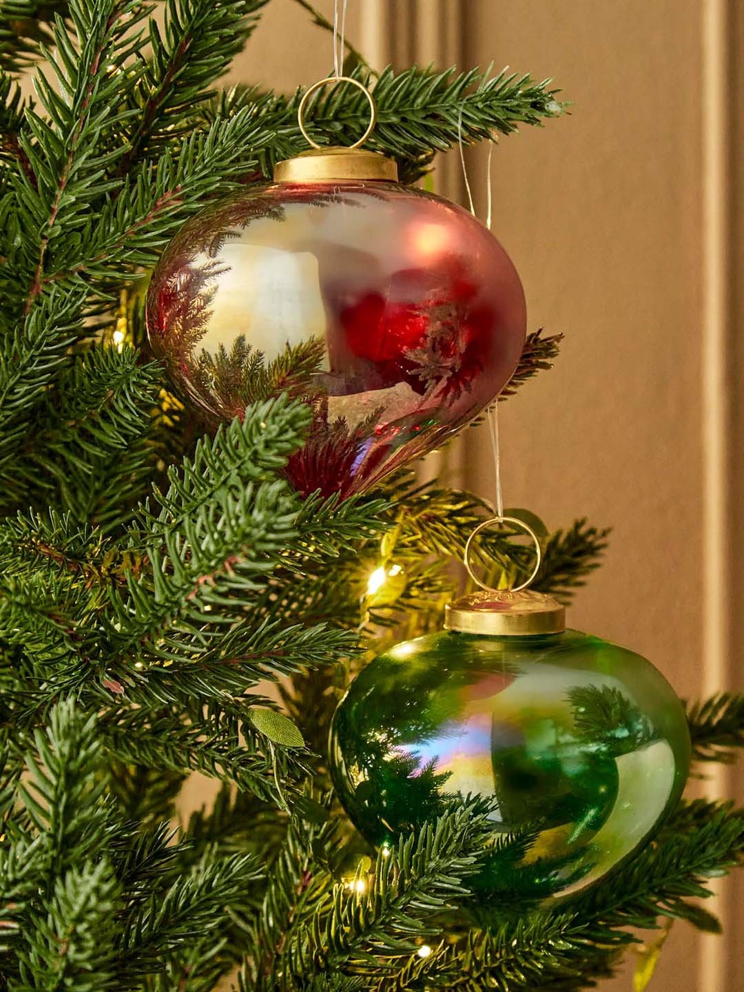 

Home Centre Carols Red & Green Set Of 2 Hanging Decorative Glass Ornaments