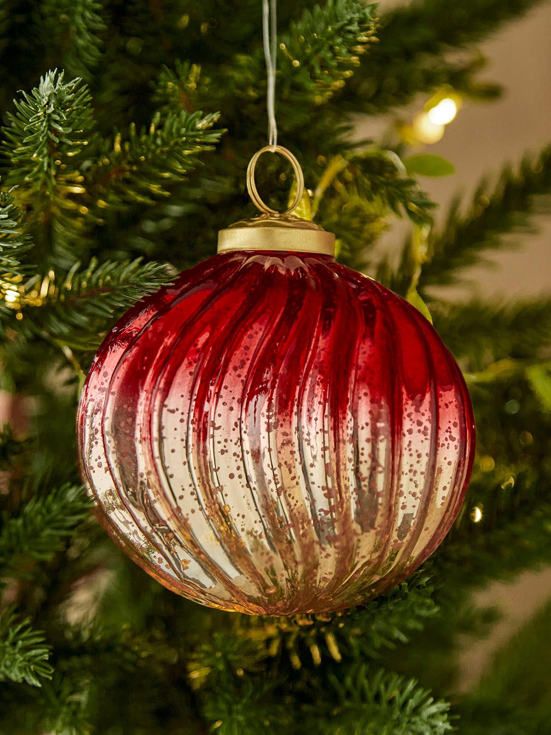 

Home Centre Carols Red & Gold Ombre Glass Fragrant Decor Ornament