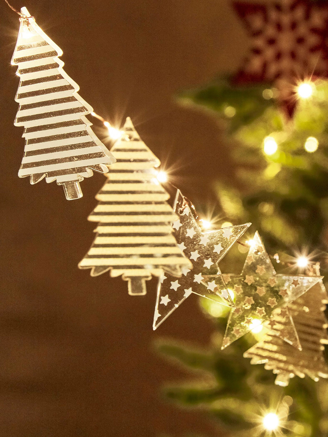 

Home Centre Carols Clear & Gold Printed Ornamental Bunting LED Lights - 200cm, Transparent