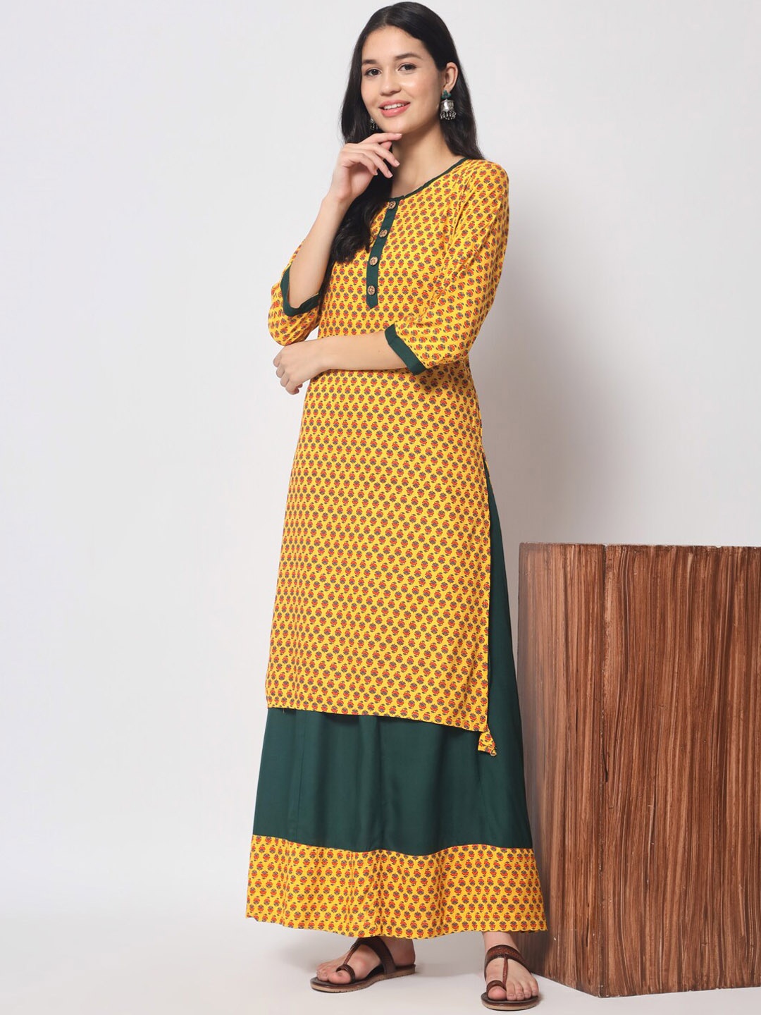 

Vastralay Floral Printed Kurta with Skirt, Mustard