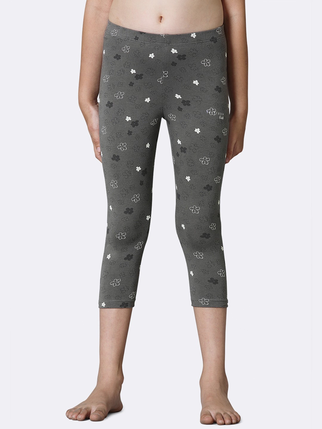 

Van Heusen Girls December Bloom AOP Allover Print High Rise Ultra Soft Capris, Grey