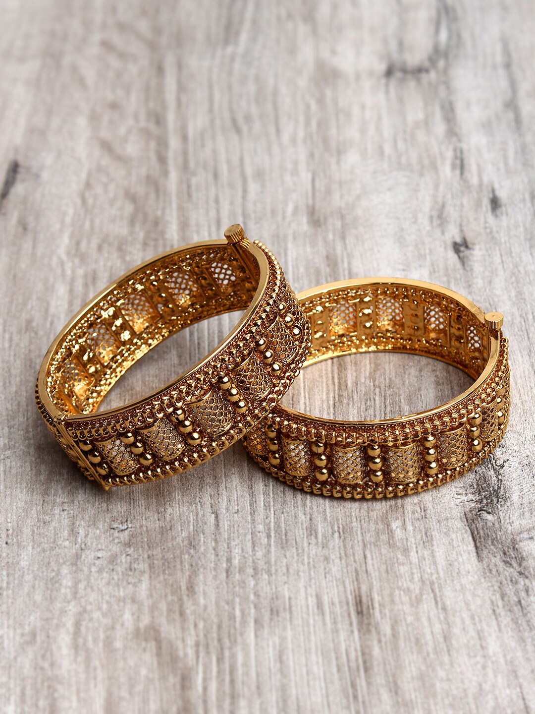 

Adwitiya Collection Gold-Plated Copper Bangle