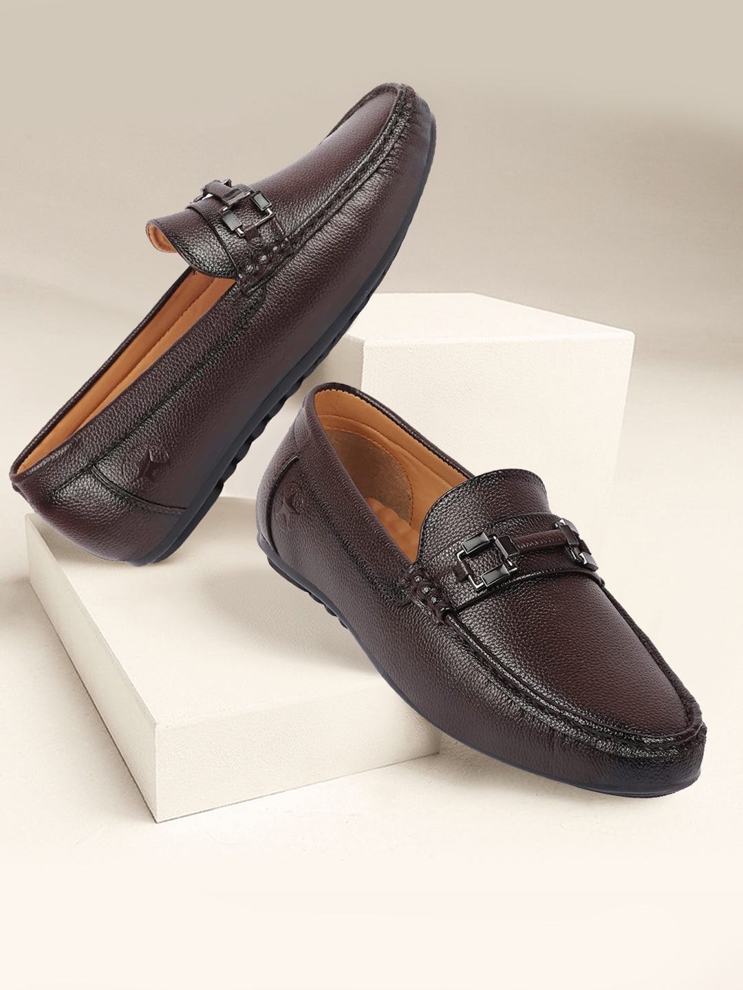 

FAUSTO Men Textured Lightweight Loafers, Brown