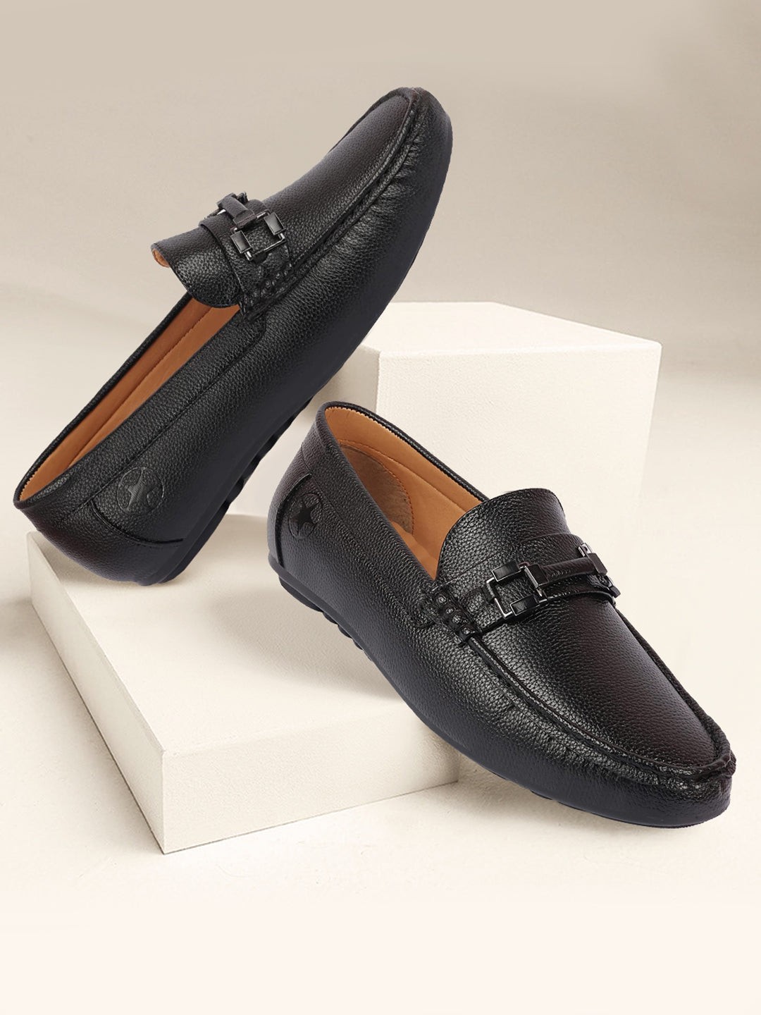 

FAUSTO Men Textured Lightweight Loafers, Black