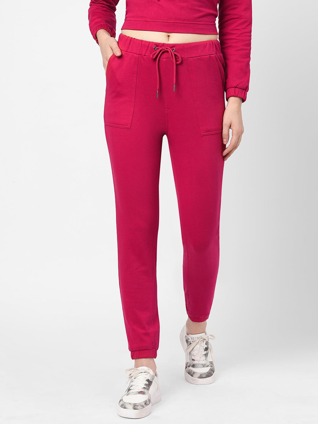 

Kraus Jeans Women Mid-Rise Joggers, Fuchsia