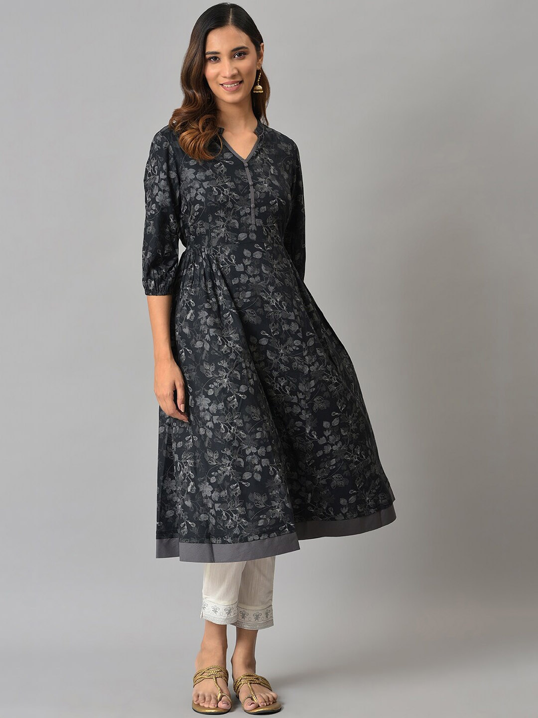 

AURELIA Floral Printed Band Collar A-Line Kurta, Black