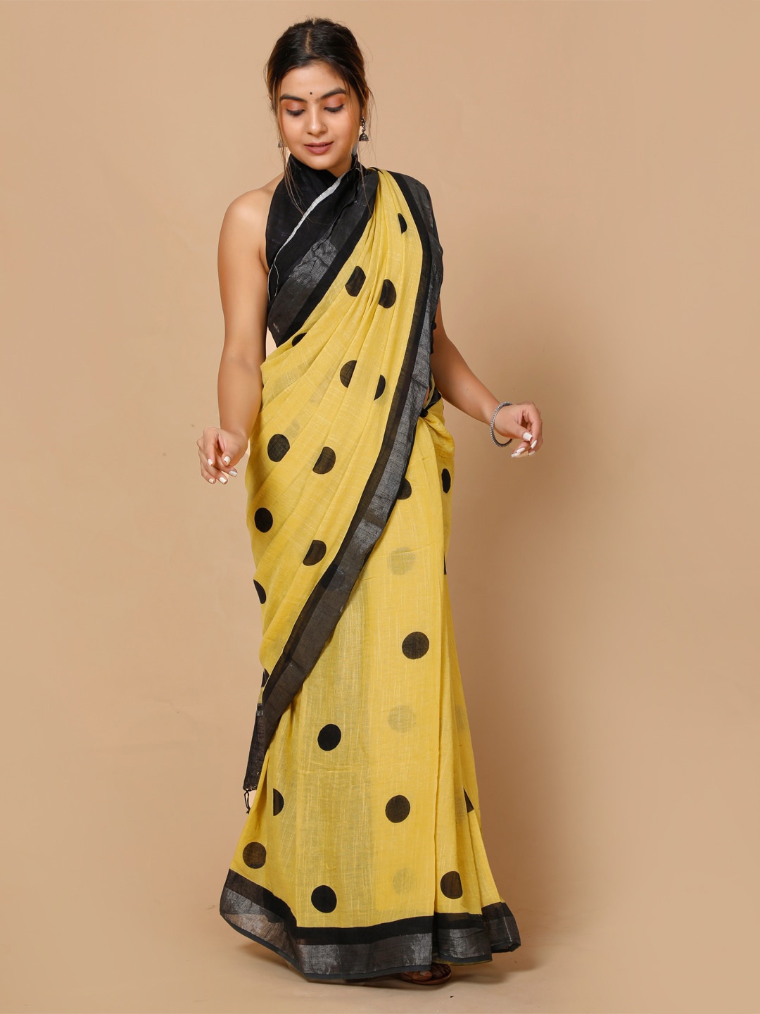 

BUTA BUTI Polka Dots Printed Zari Saree, Yellow