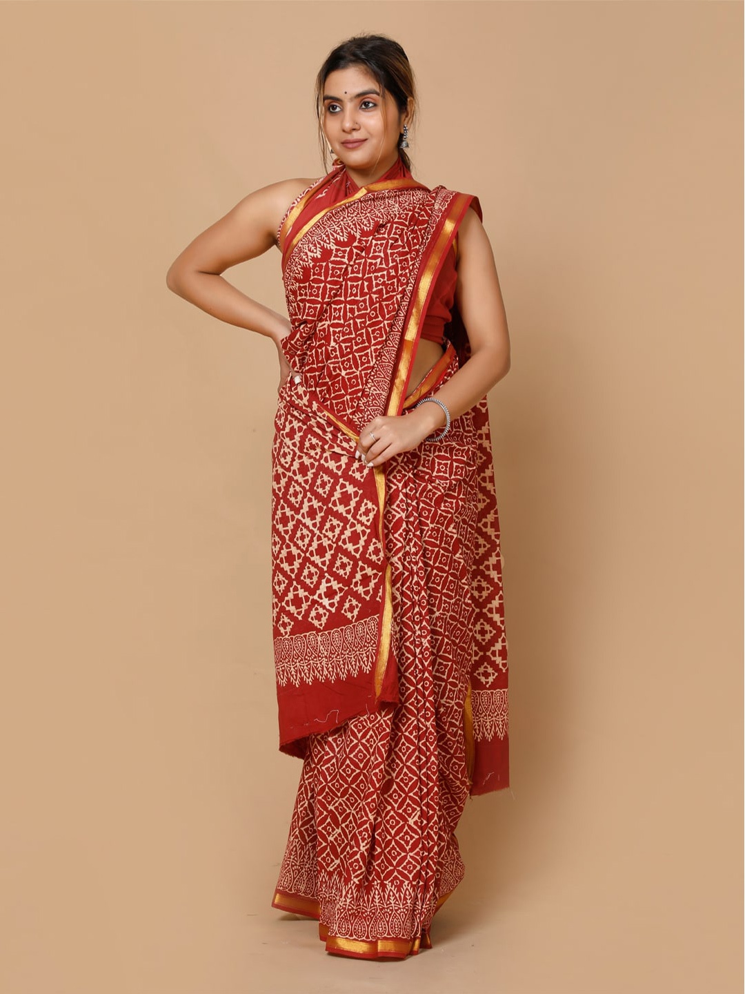 

BUTA BUTI Pure Cotton Zari Saree, Red