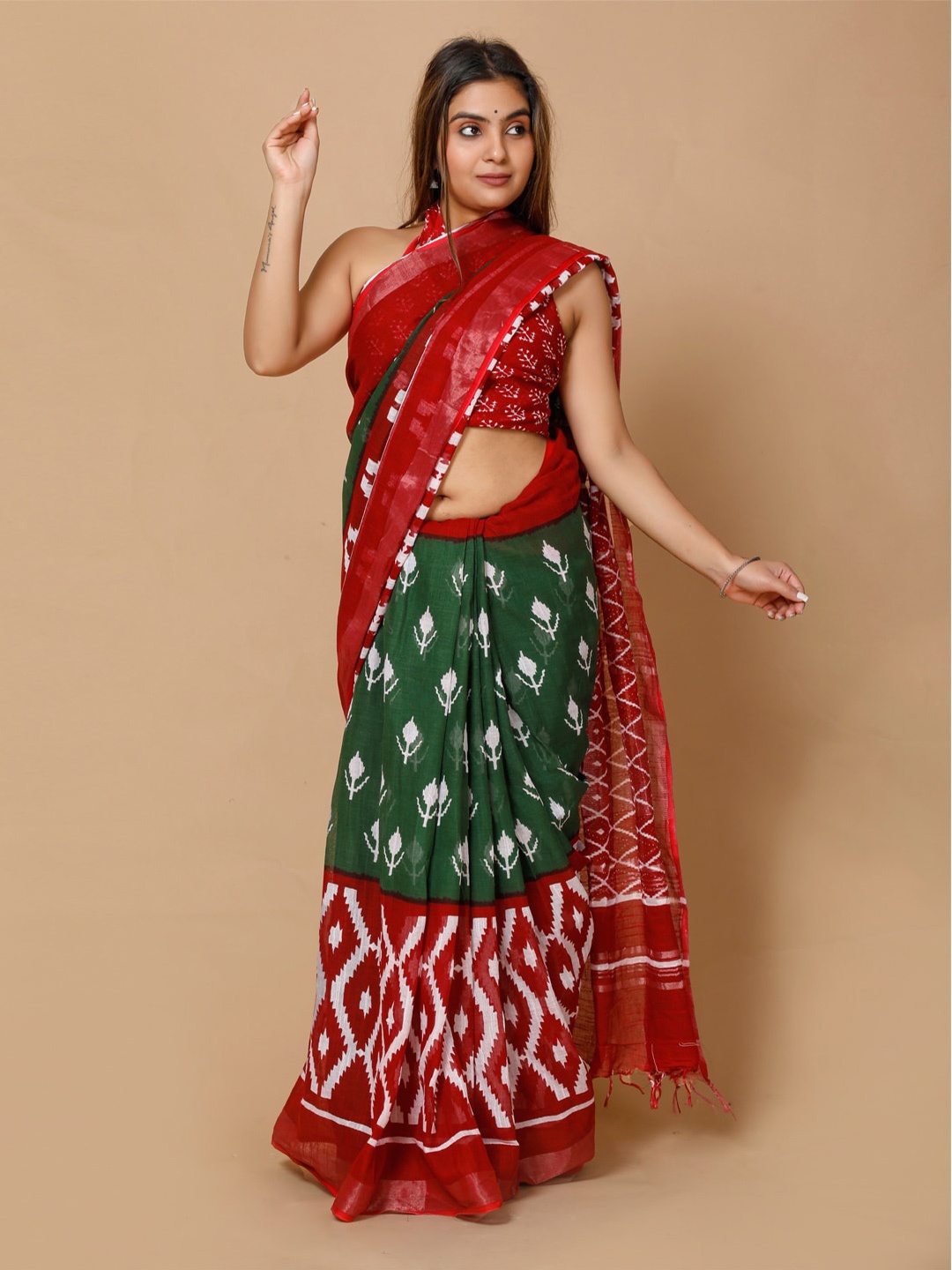 

BUTA BUTI Ethnic Motifs Ready to Wear Saree, Red