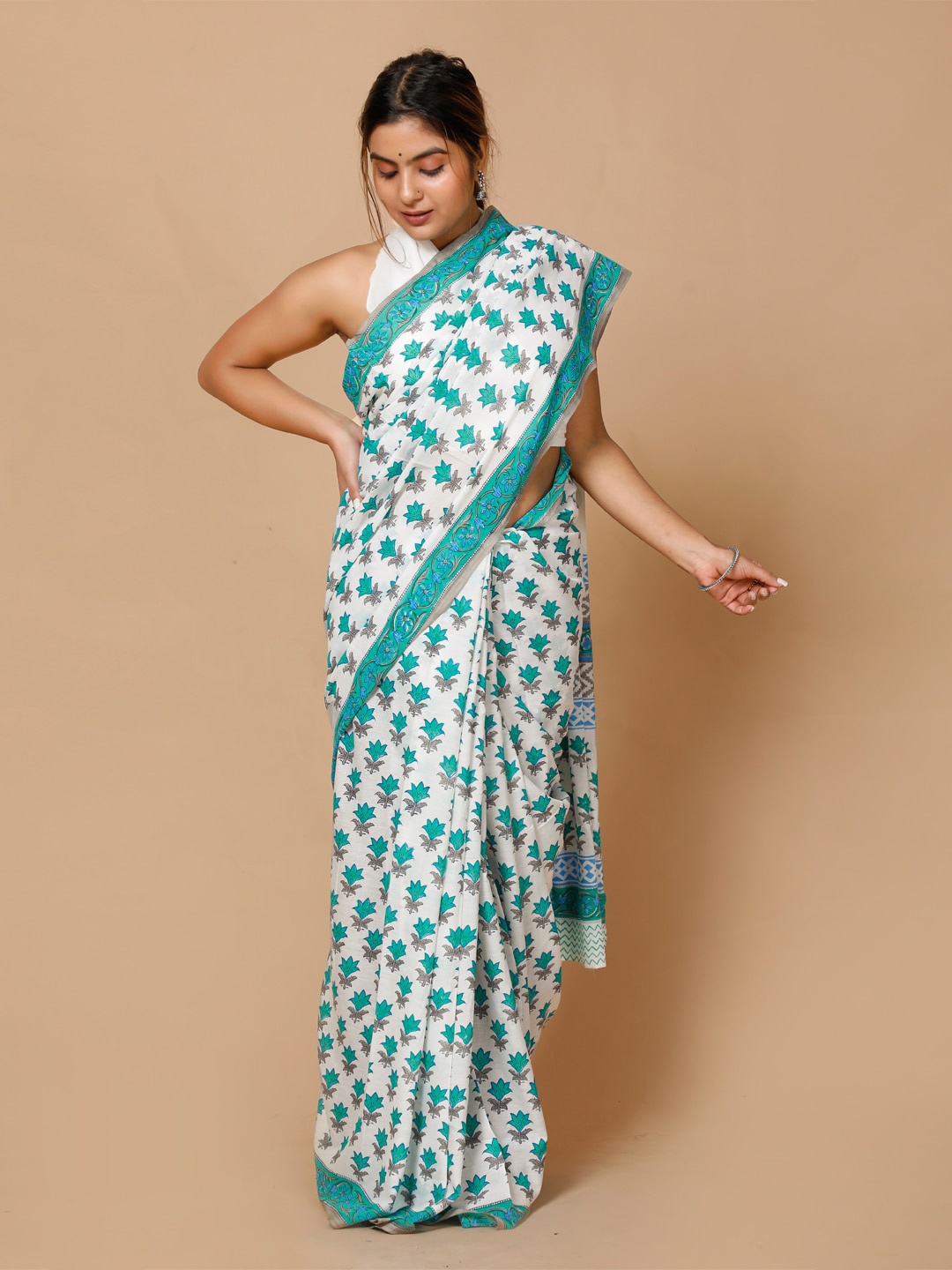 

BUTA BUTI Ethnic Motifs Pure Cotton Saree, Green