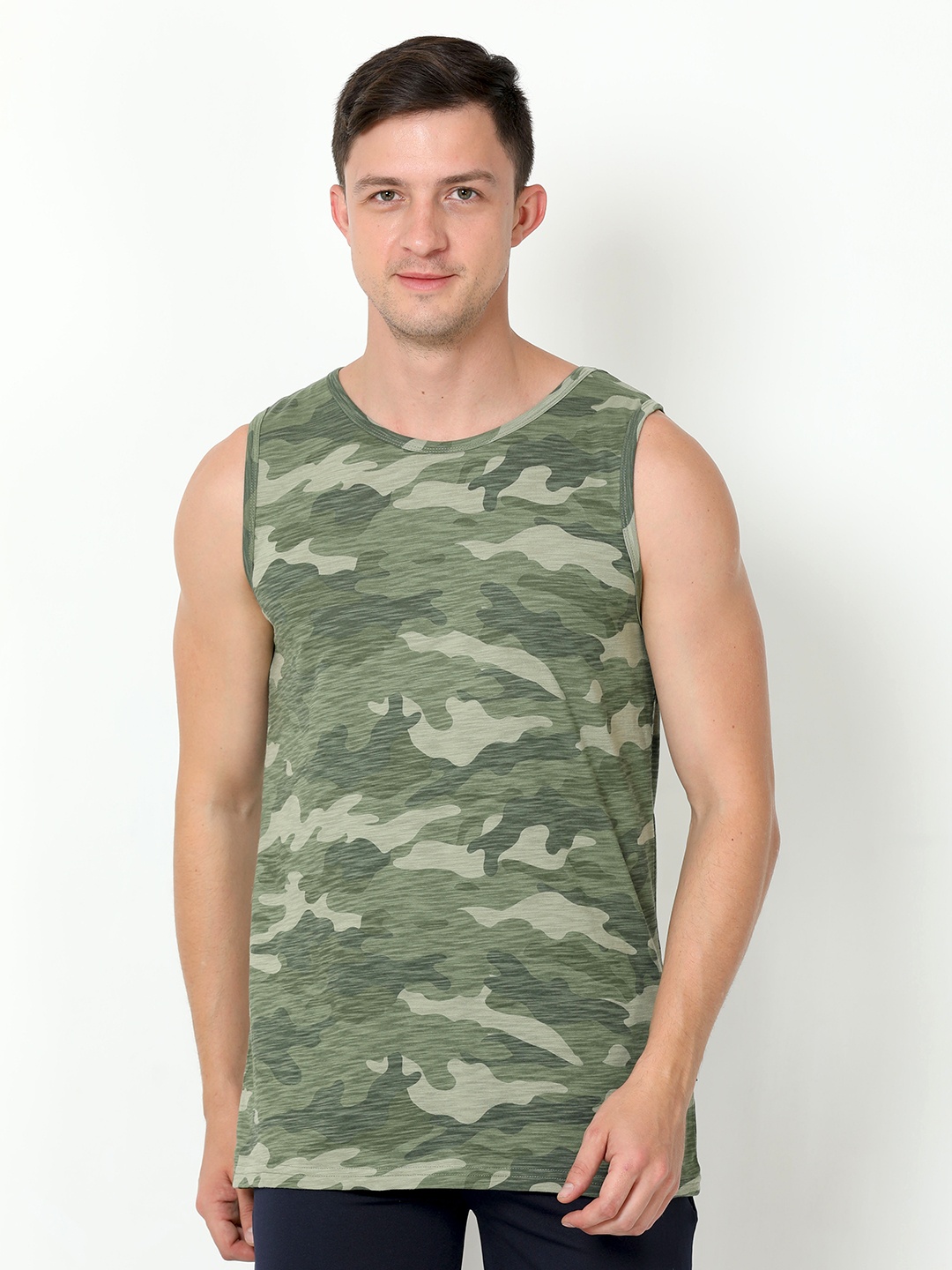 

Masculino Latino Men Camouflage Printed Cotton T-shirt, Green