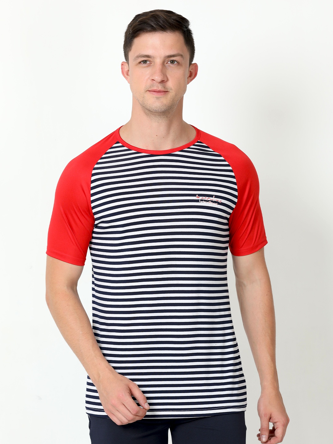 

Masculino Latino Plus Men Striped Raglan Sleeves T-shirt, Navy blue