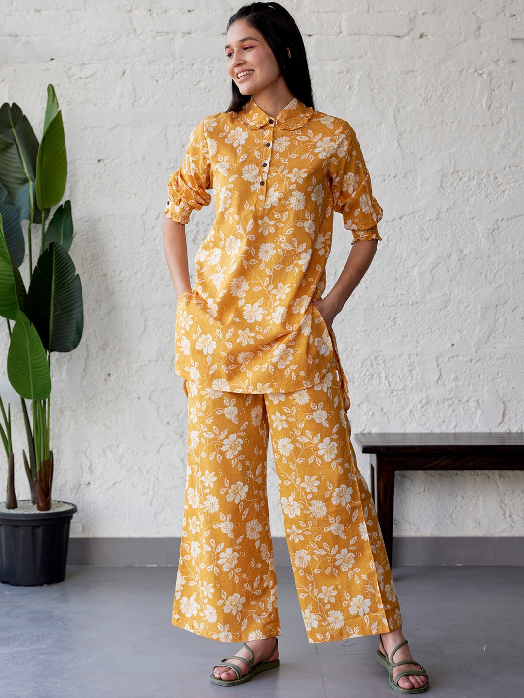 

JISORA Women Printed Pure Cotton Night suit, Yellow