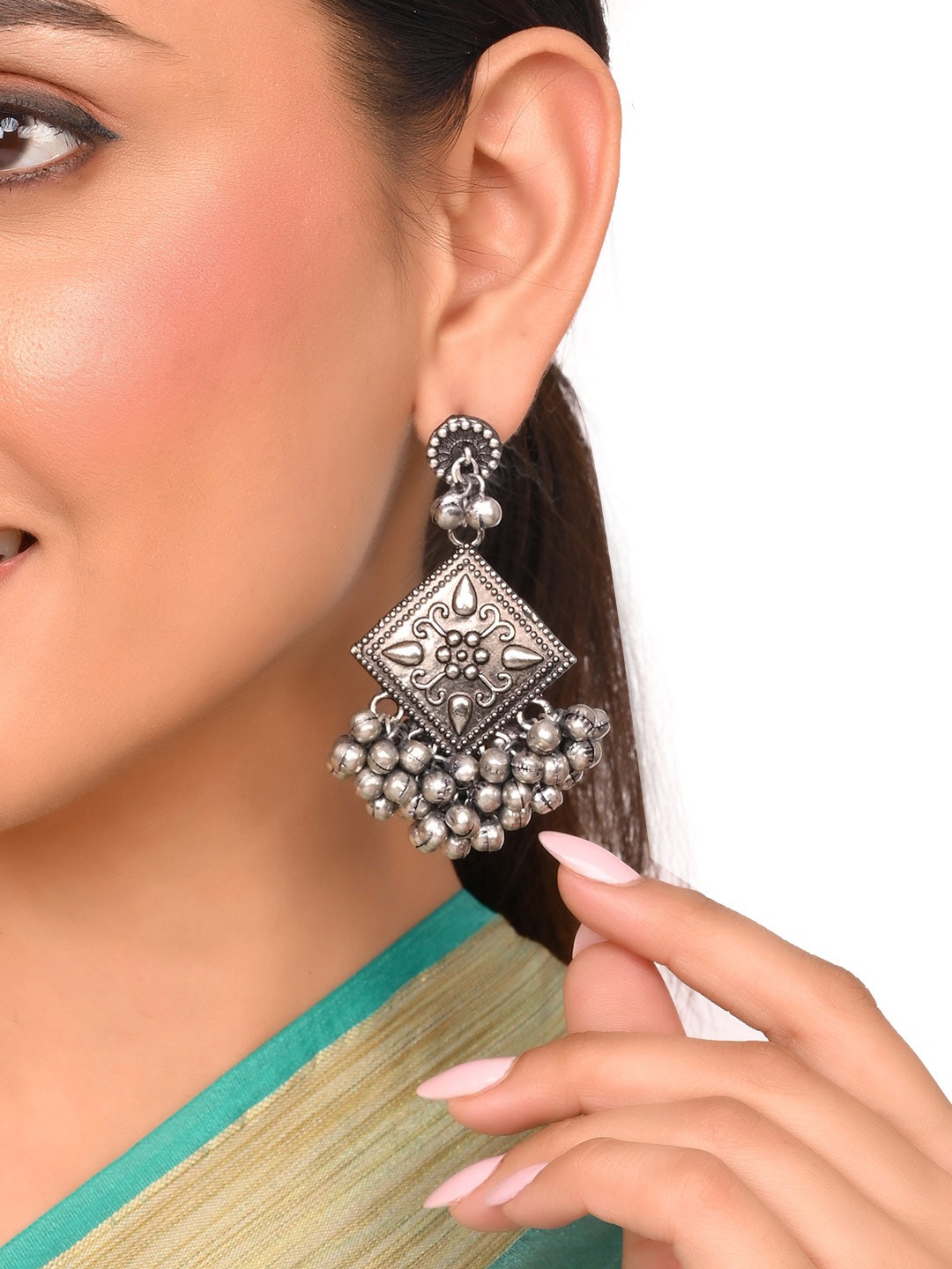 

AQUASTREET JEWELS Silver-Toned Geometric Drop Earrings