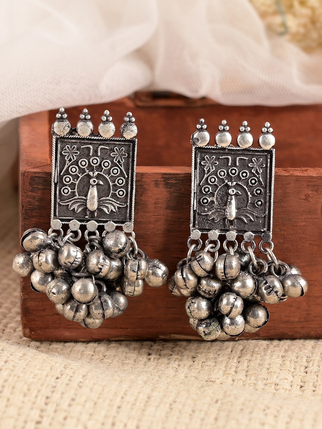 

AQUASTREET JEWELS Silver-Toned Geometric Studs Earrings