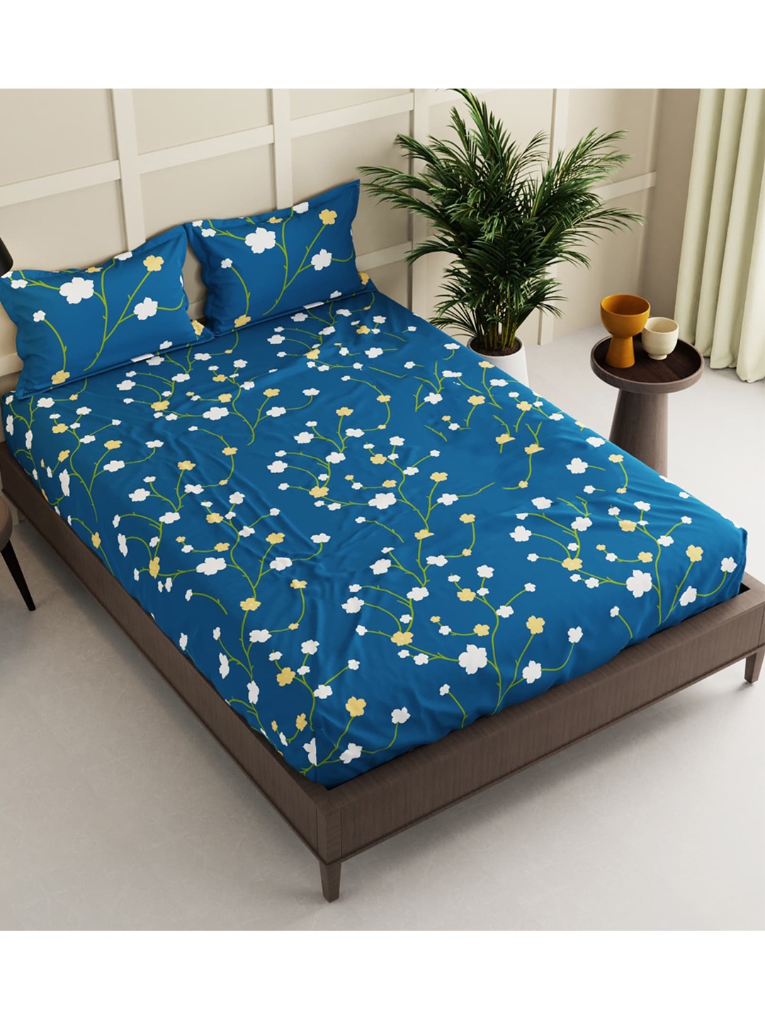 

KOPA Blue & White Floral 152 TC Queen Bedsheet with 2 Pillow Covers