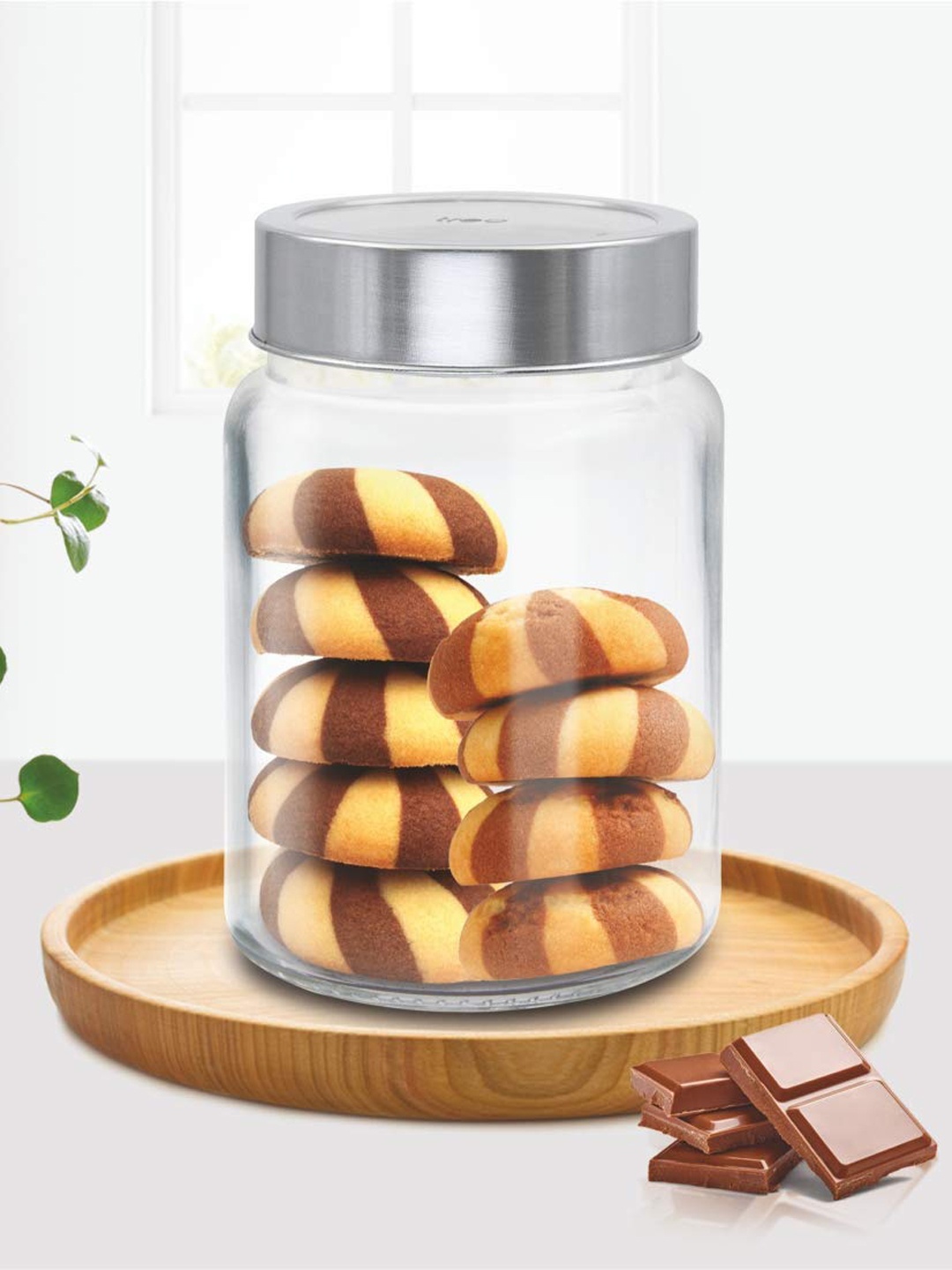 

Treo Radius Transparent Glass Storage Jar 700 ml