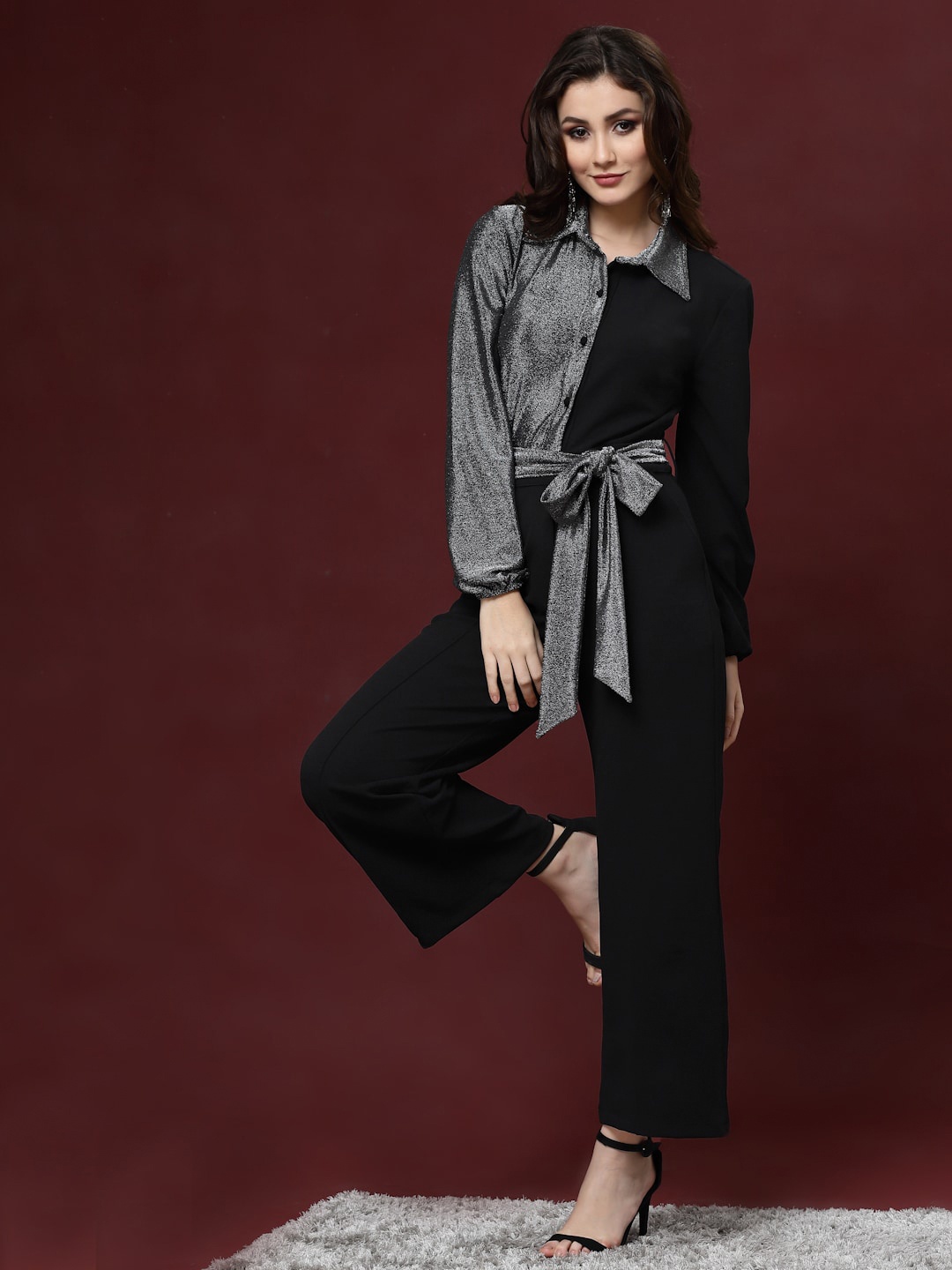 

KASSUALLY Sparkle Foil Knitted Colourblocked Basic Jumpsuit, Black
