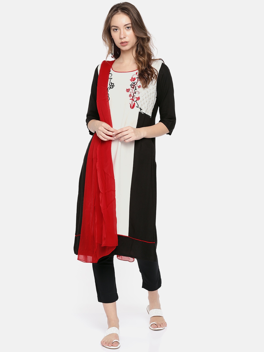 

AURELIA Women White & Black Colourblocked Kurta with Trousers & Dupatta