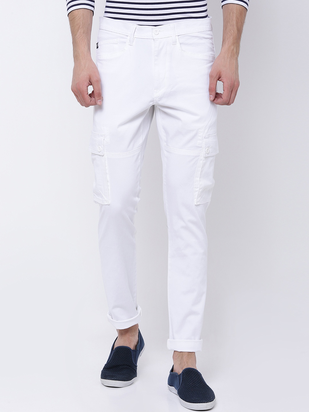 

LOCOMOTIVE Men White Slim Fit Solid Cargos