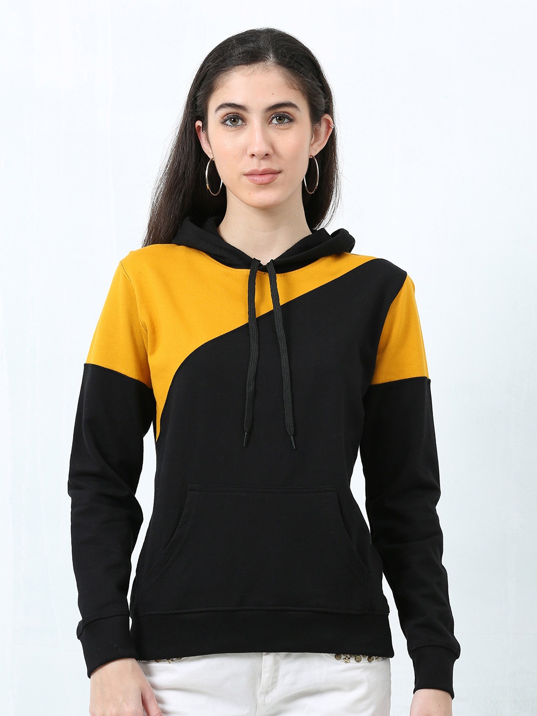 

Fleximaa Women Colourblocked Hooded Cotton Sweatshirt, Black