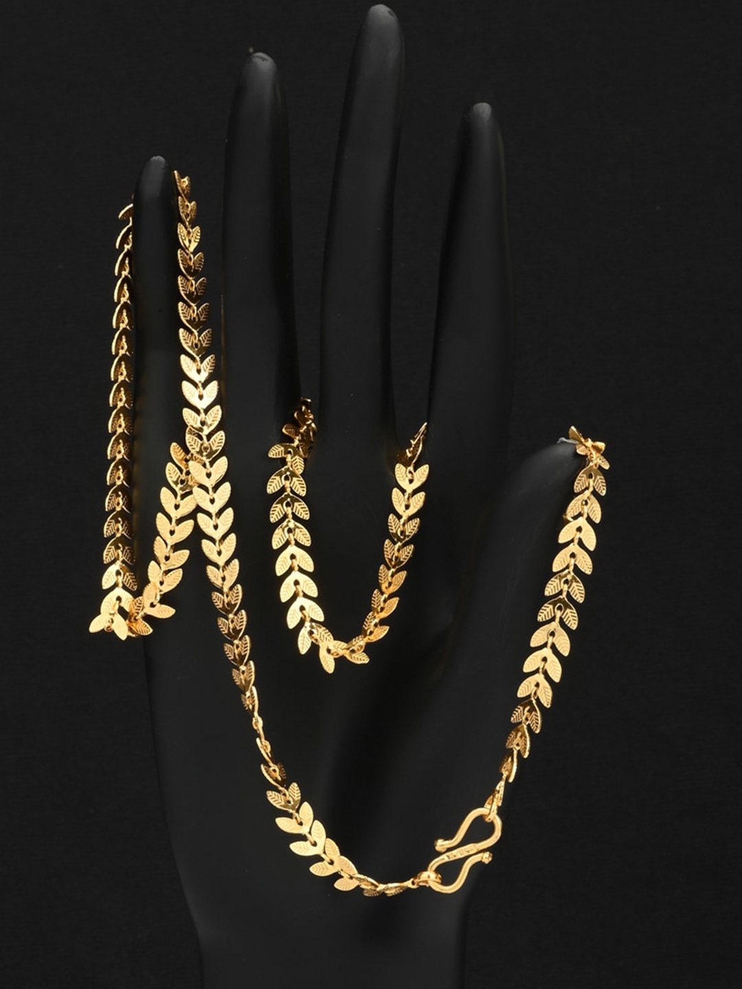 

AanyaCentric Pack Of 6 Brass Gold Plated Chain