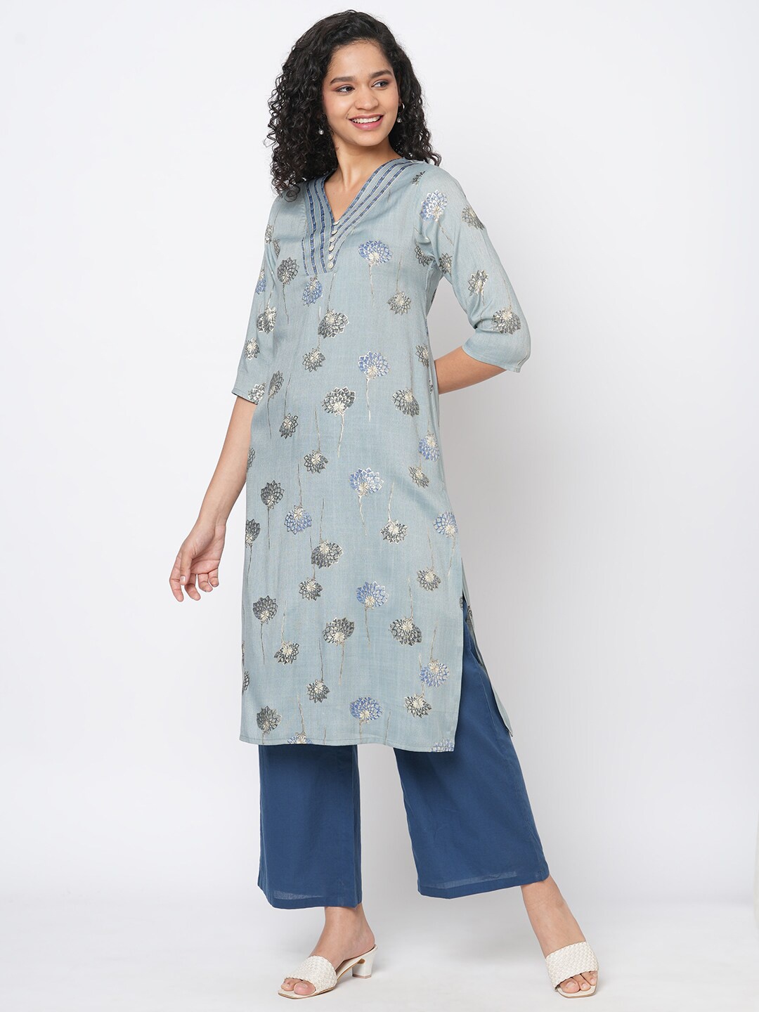 

Fusion Beats Floral Printed Kurta, Blue