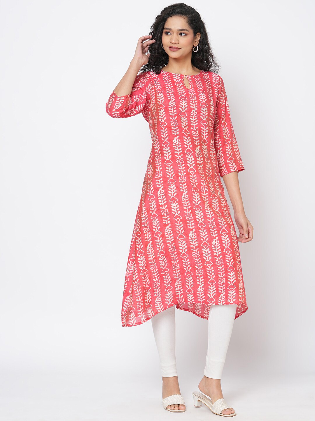 

Fusion Beats Ethnic Motifs Printed Keyhole Neck A-Line Kurta, Coral