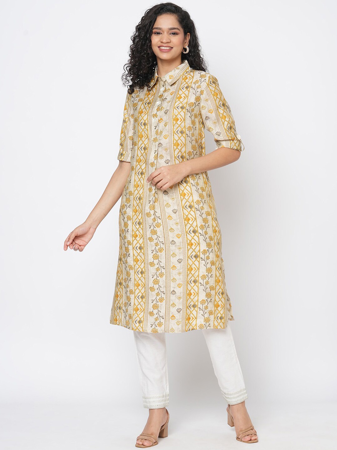 

Fusion Beats Women Floral Printed Kurta, Yellow