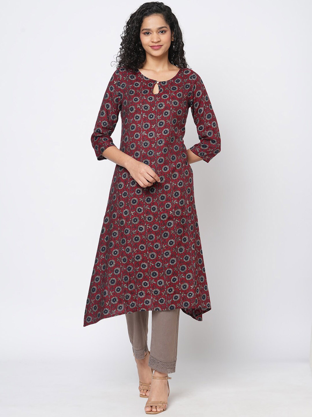 

Fusion Beats Women Ethnic Motifs Printed Keyhole Neck Kurta, Maroon
