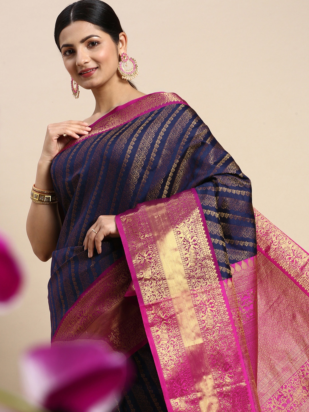 

Royal Rajgharana Saree Woven Design Ethnic Motifs Zari Silk Blend Kanjeevaram Saree, Navy blue