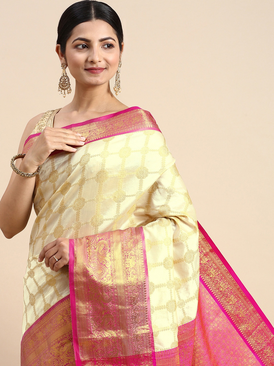 

Royal Rajgharana Saree Woven Design Ethnic Motifs Zari Silk Blend Kanjeevaram Saree, White
