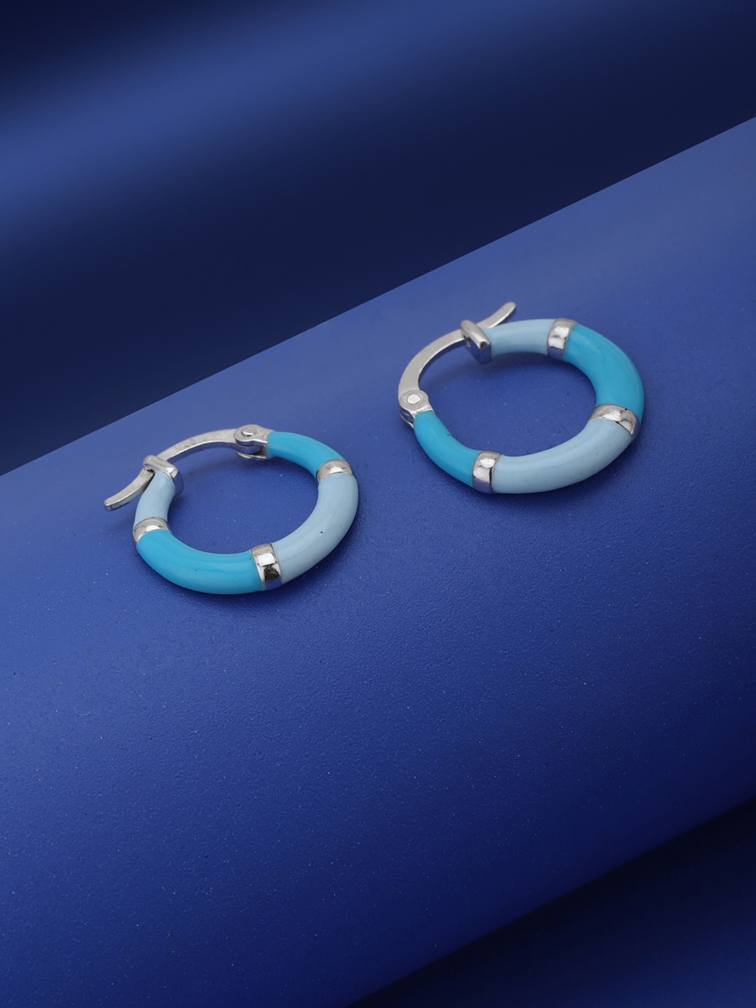 

VANBELLE Silver-Toned Circular Half Hoop Earrings