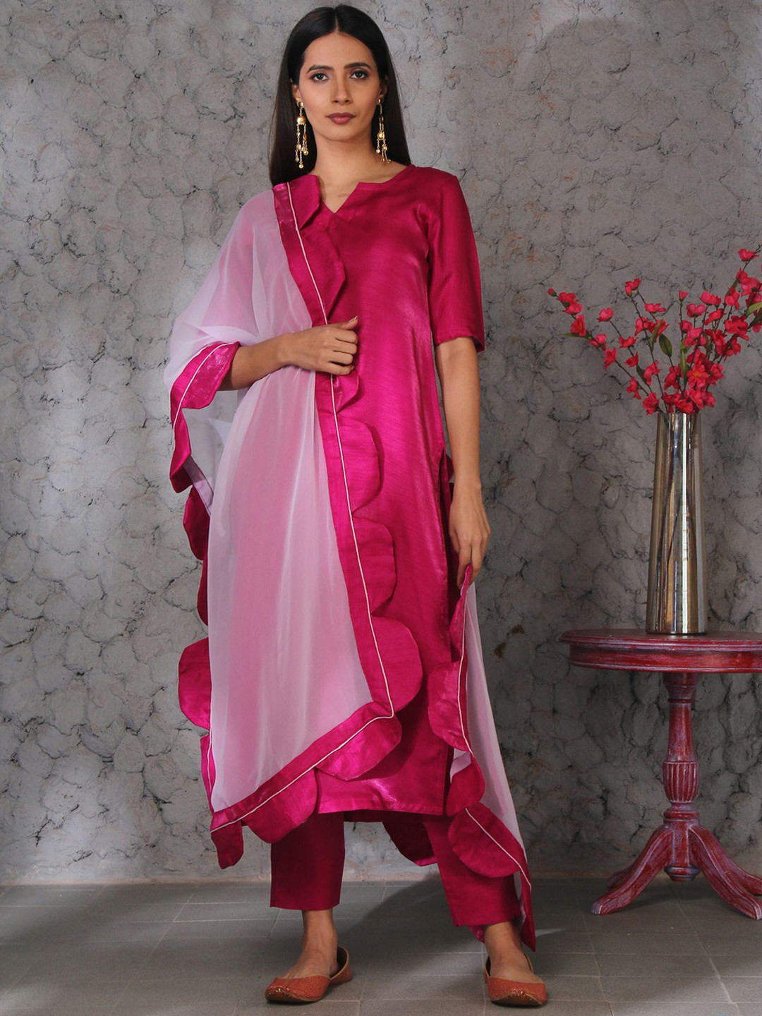 

SHADES Women Kurta With Trousers & Dupatta, Pink
