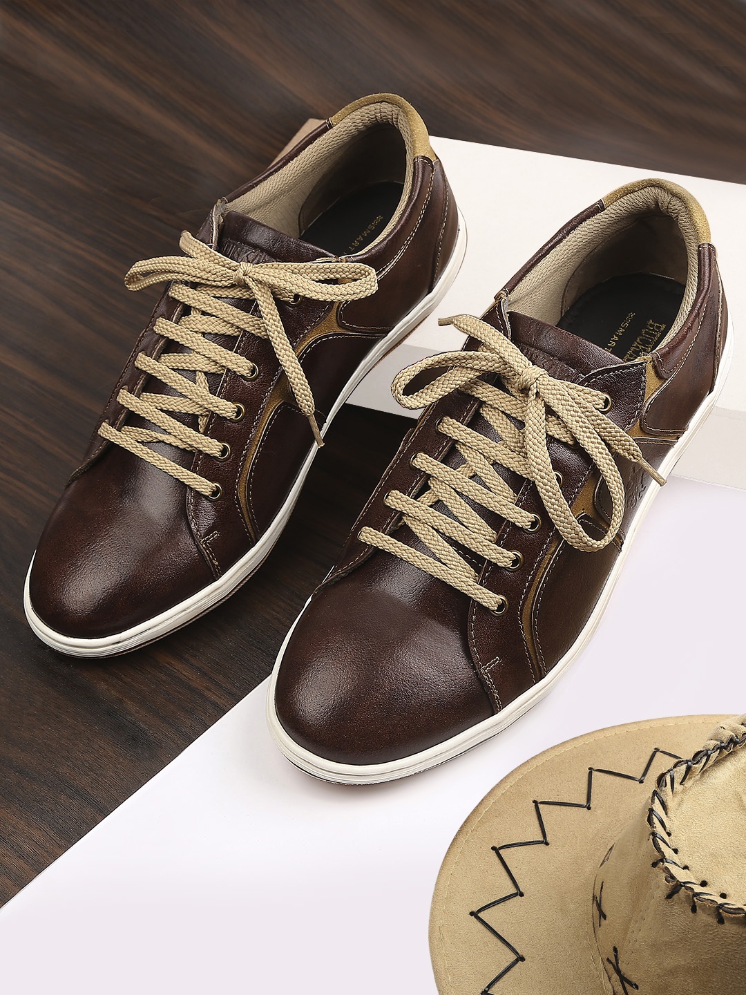 

Buckaroo Men Textured Leather Driving Shoes, Brown
