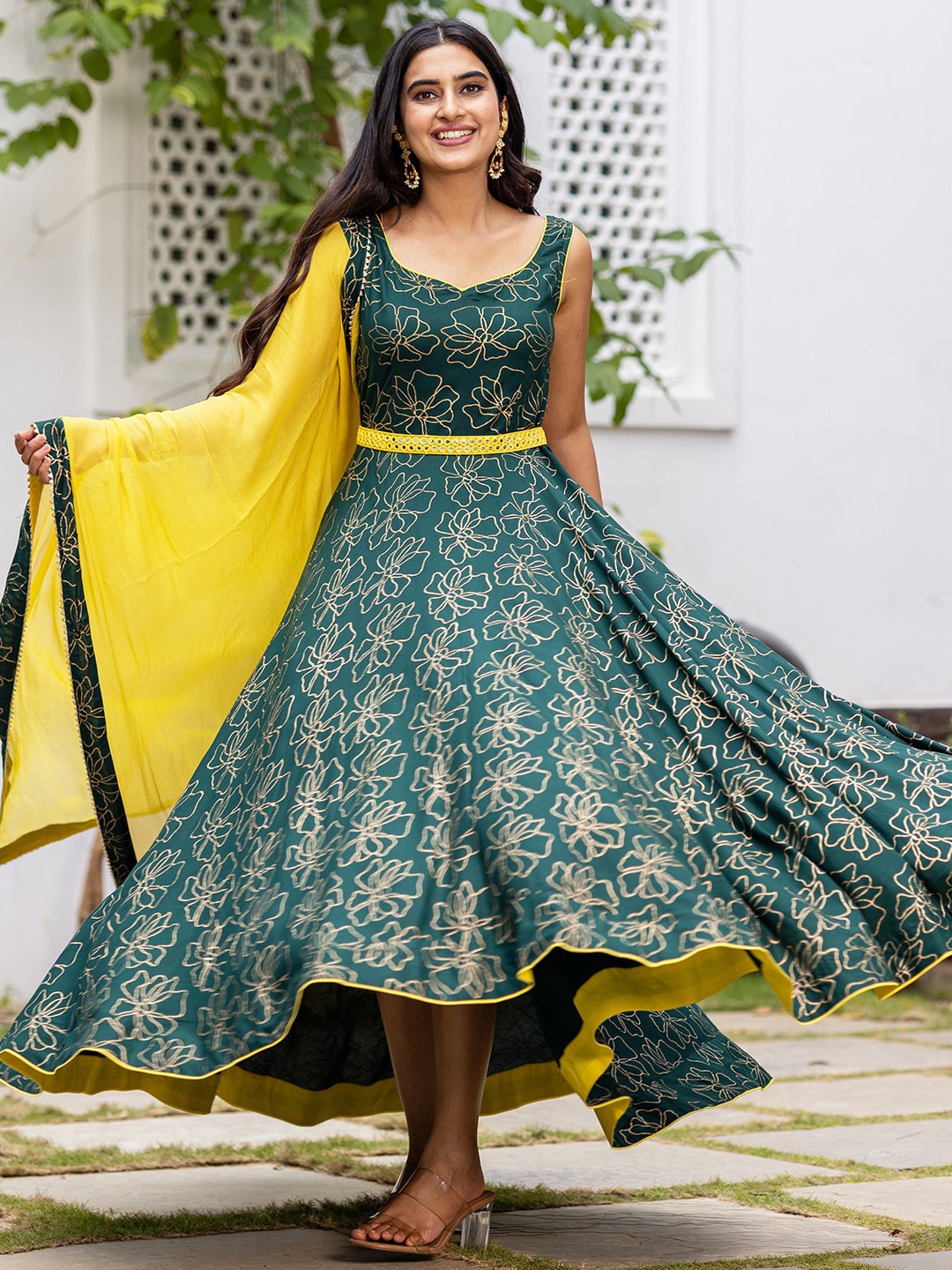 Ambraee Shoulder Straps Floral Printed Kurta With Dupatta, Green